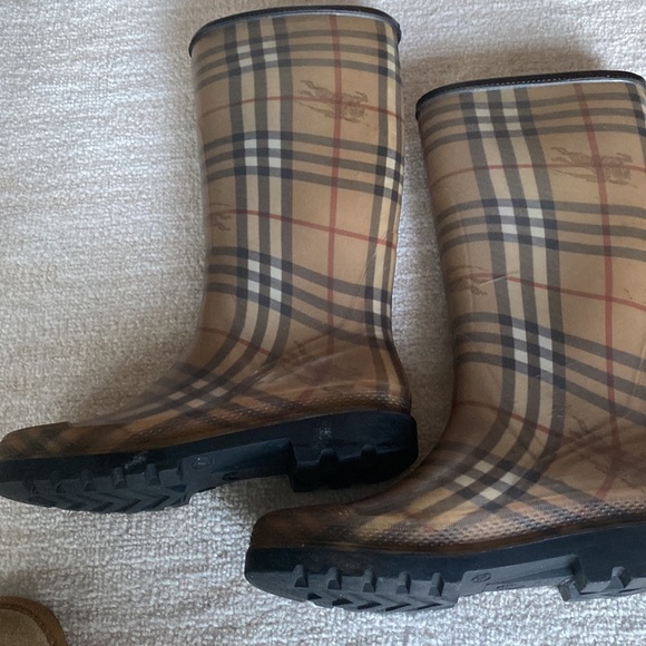 Burberry Tall Classic Rain Boots - Picture 3 of 6